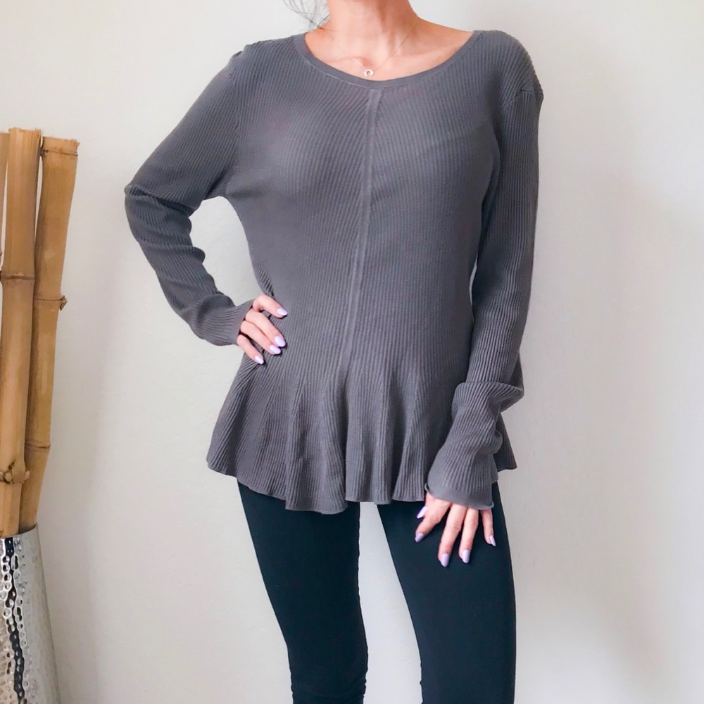Carmen Carmen Marc Valvo Sweater Size XL - Picture 1 of 4